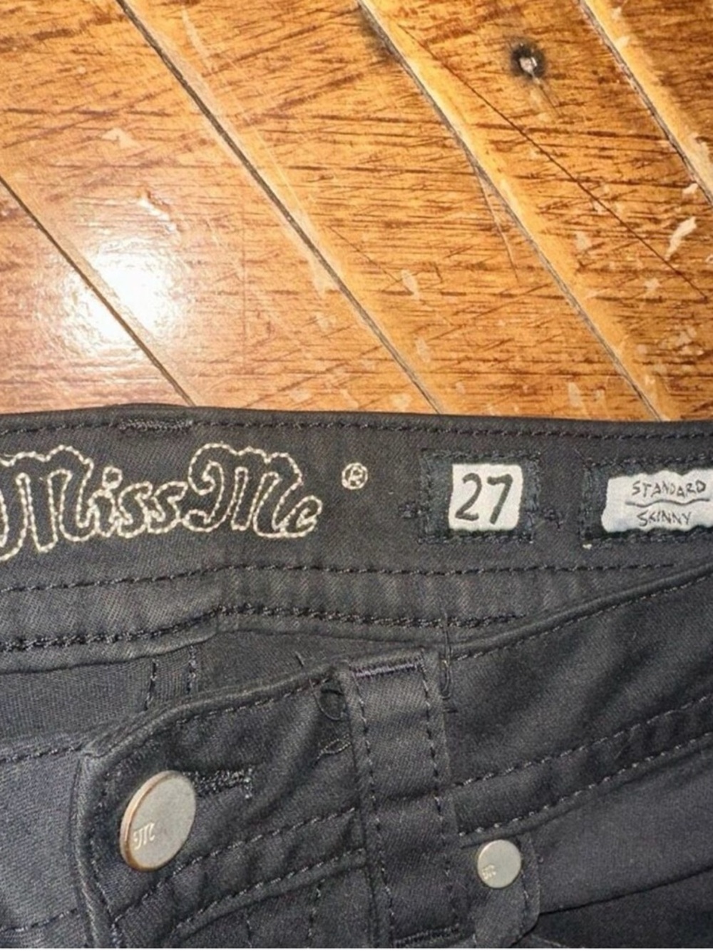 Black Skinny Jeans with Zipper Accents - Picture 4 of 4